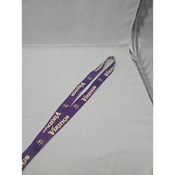 Minnesota Vikings Detachable Team Logo Lanyard Keychain NFL - Picture 6 of 13